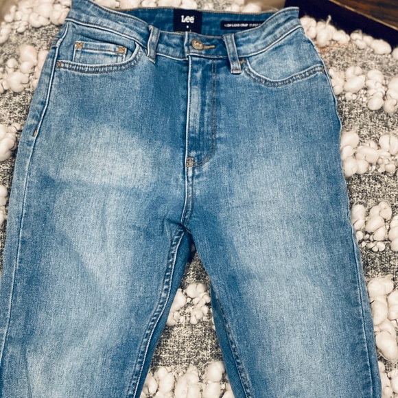 High Rise Lee Jeans - Picture 3 of 4